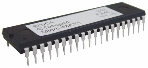 ROM máy tính là bộ nhớ chỉ đọc để điều khiển, vận hành hệ thống.