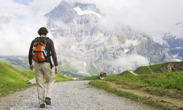 Trang phục khi đi Trekking sẽ tùy thuộc vào địa hình, thời tiết và độ ẩm của nơi mà chúng ta tham gia Trekking