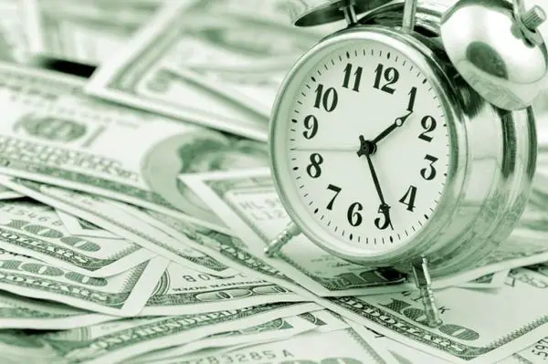 Nếu bạn gửi có thời hạn thì thông thường thời điểm tất toán sẽ trùng với thời điểm đáo hạn sổ tiết kiệm bởi vào lúc ấy bạn sẽ nhận được cả tiền gốc lẫn lãi